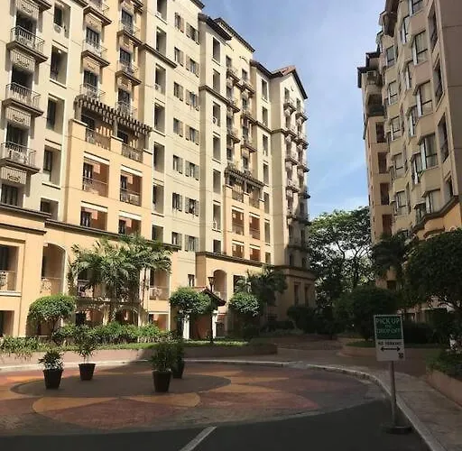 Apartment 1-bedroom With Pool Across Naia Terminal 3 Manila