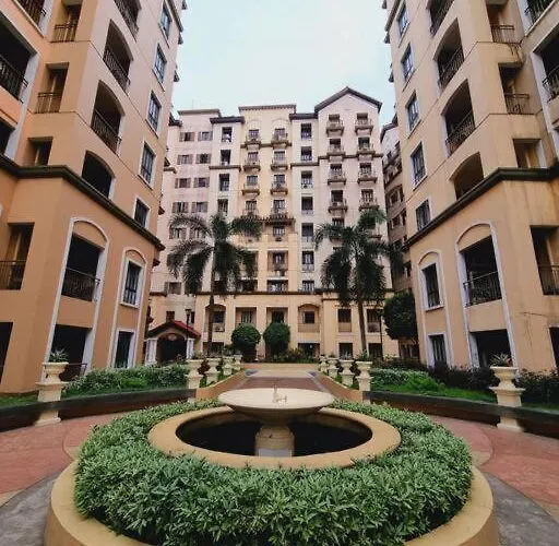 1-bedroom With Pool Across Naia Terminal 3 Apartment